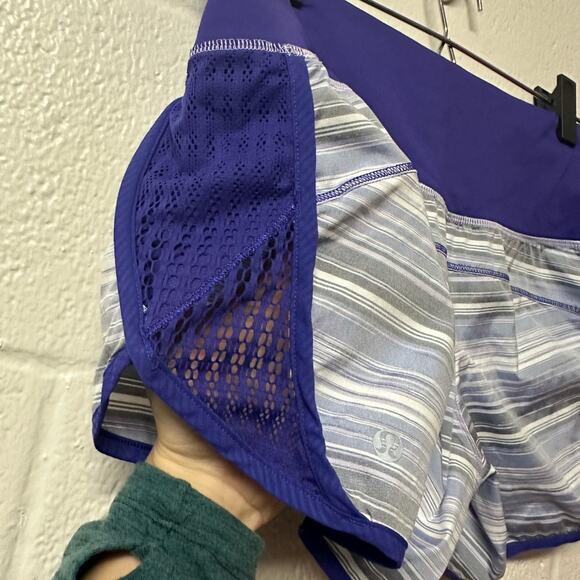 Lululemon Run: Sun Sprinter 4” Short in Elevation Stripe Bruised Berry Size 8 - Picture 11 of 14
